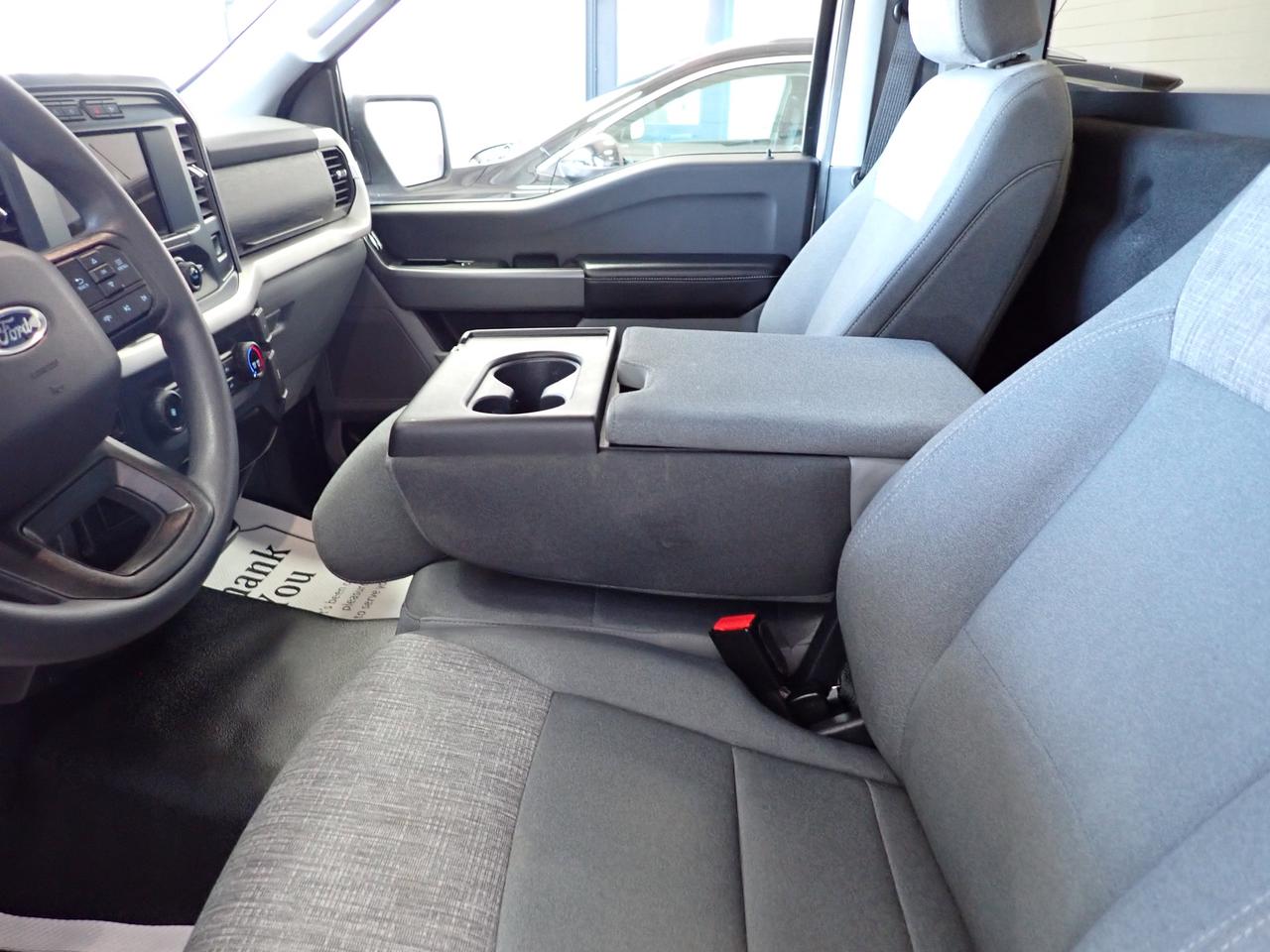 2022 Ford F-150 XLT REG CAB 4WD 8FT BOX V8 Photo