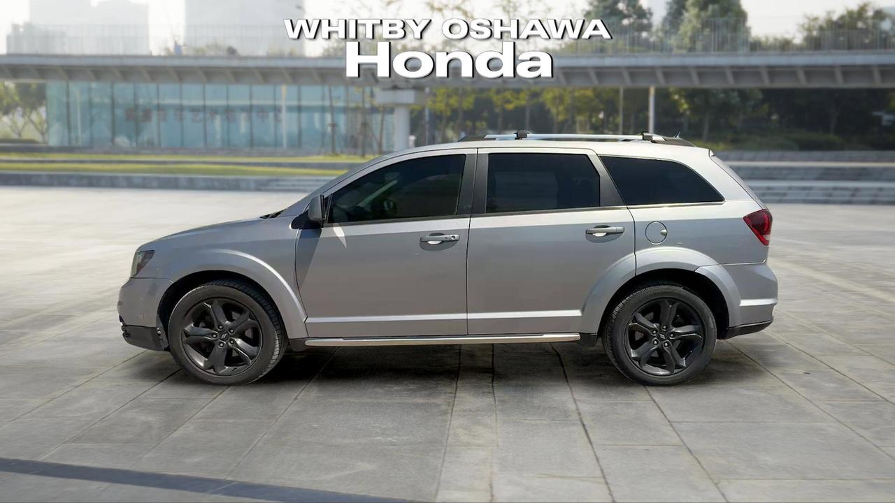 2018 Dodge Journey Crossroad AWD Photo2