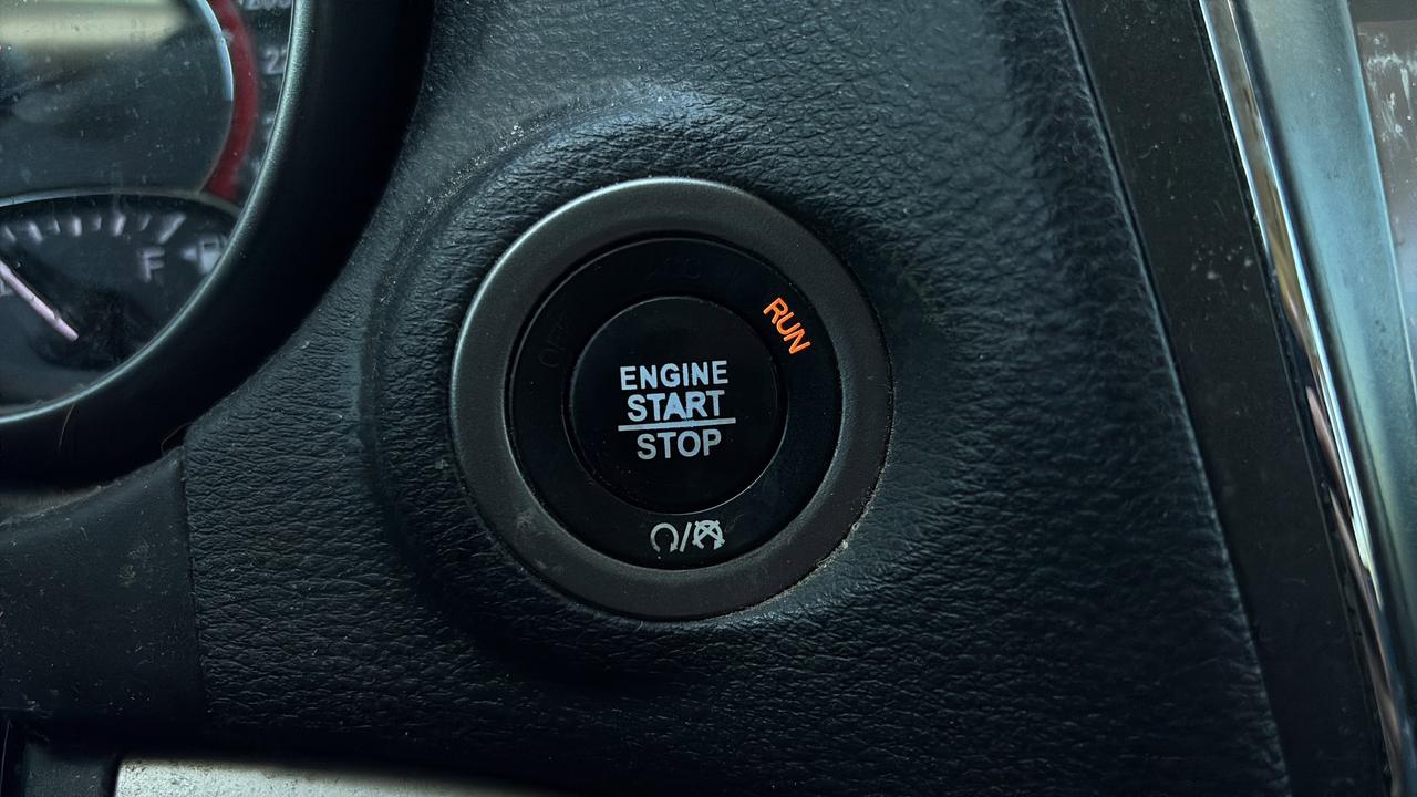 2018 Dodge Journey Crossroad AWD Photo