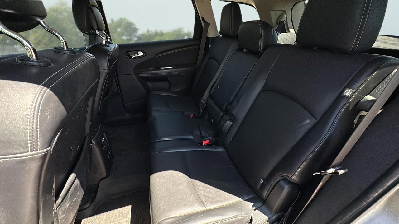 2018 Dodge Journey Crossroad AWD Photo