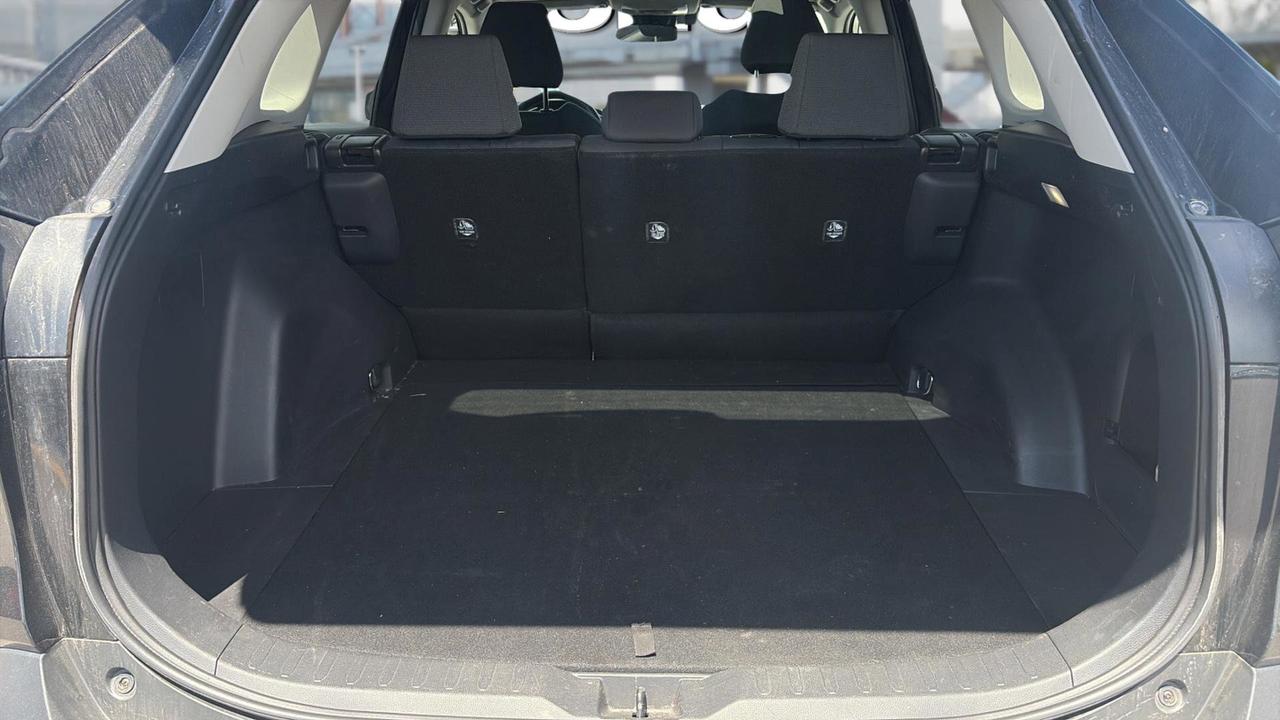 2025 Toyota RAV4 XLE AWD Photo