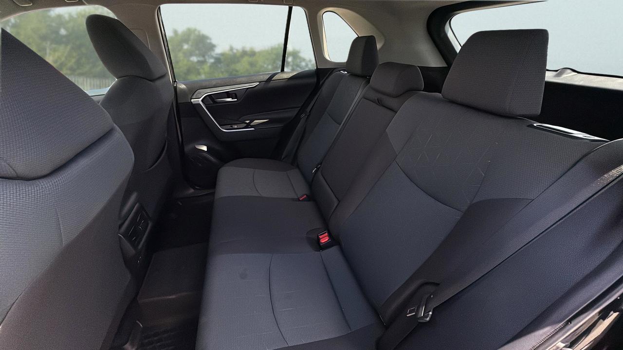 2025 Toyota RAV4 XLE AWD Photo