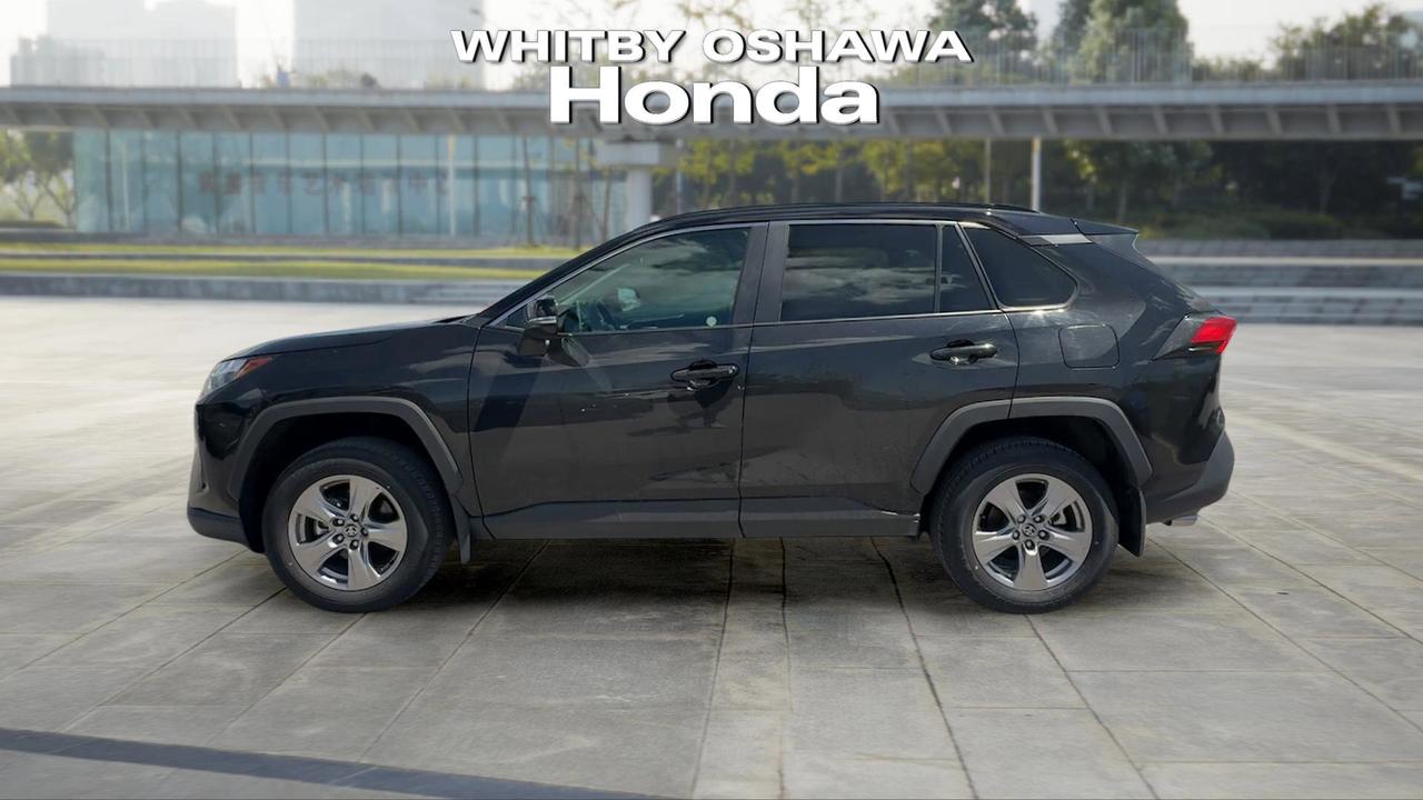 2025 Toyota RAV4 XLE AWD Photo2