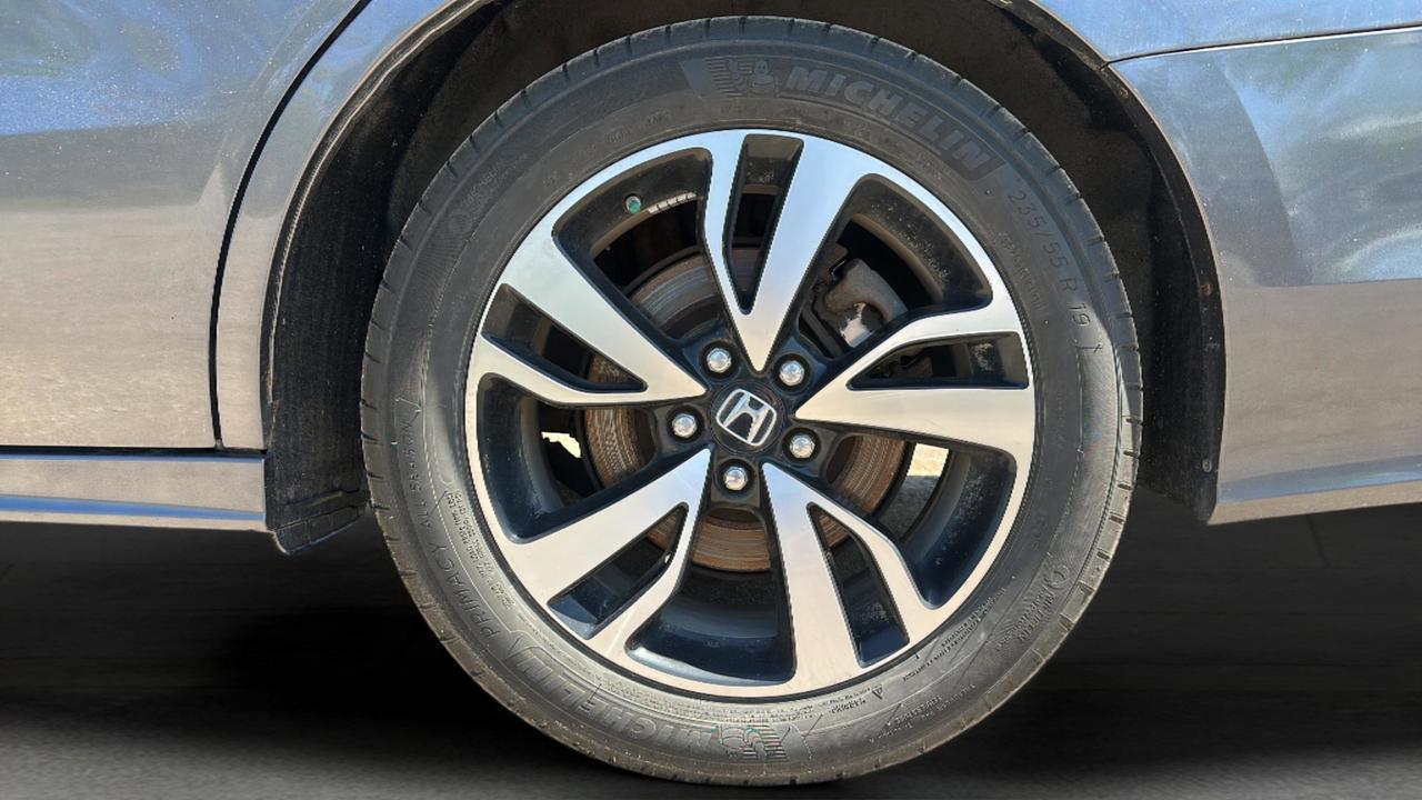 2019 Honda Odyssey Touring Auto Photo