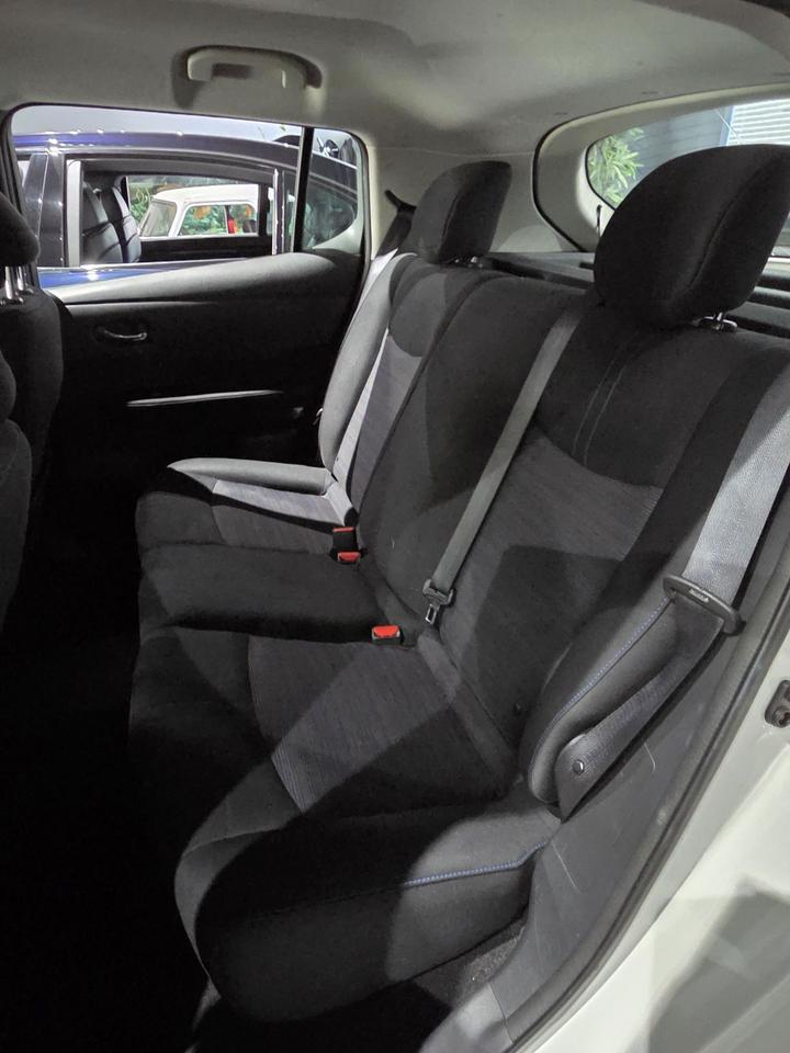 2018 Nissan Leaf SV Photo