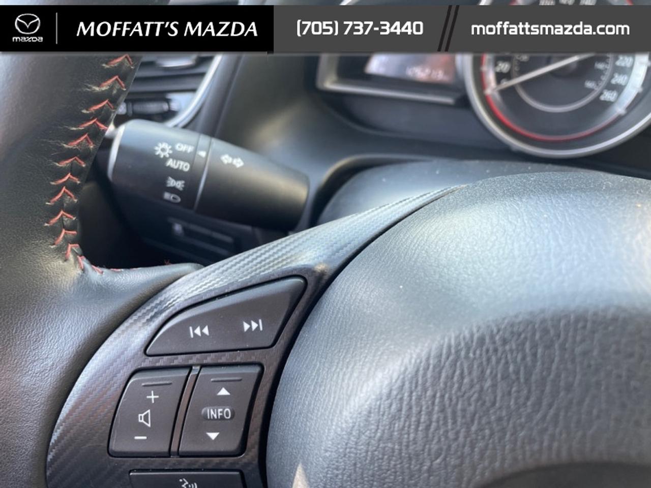 2015 Mazda MAZDA3 GS Photo
