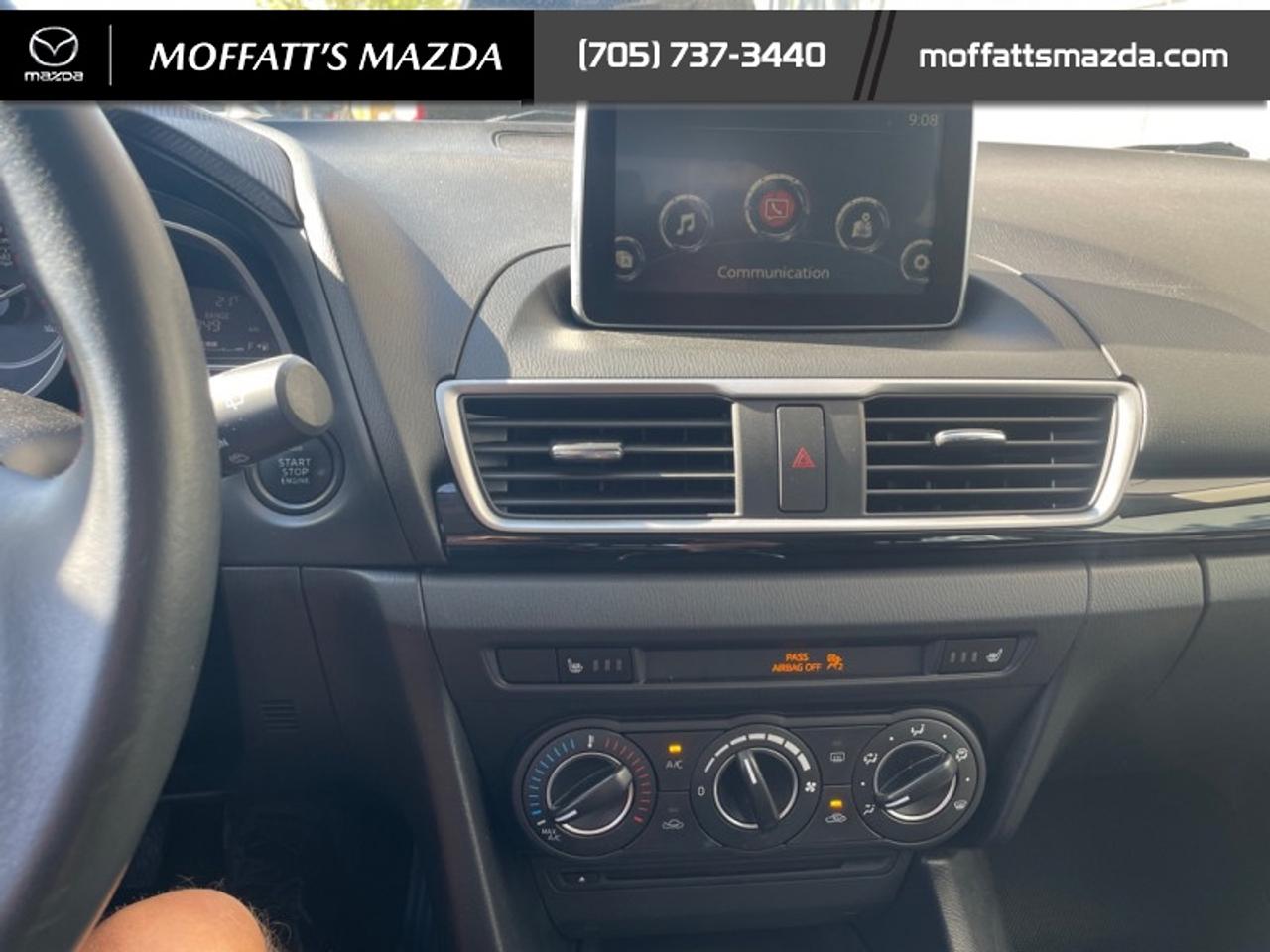 2015 Mazda MAZDA3 GS Photo