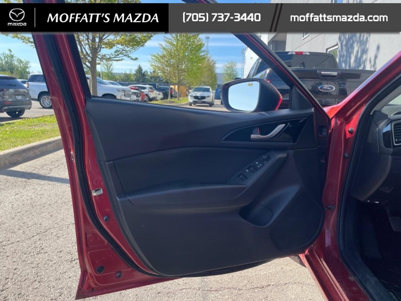 2015 Mazda MAZDA3 GS Photo