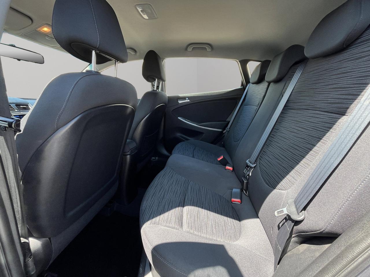 2015 Hyundai Accent GL | AC | CD | AUX Photo