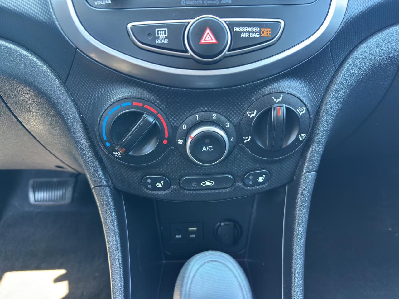 2015 Hyundai Accent GL | AC | CD | AUX Photo