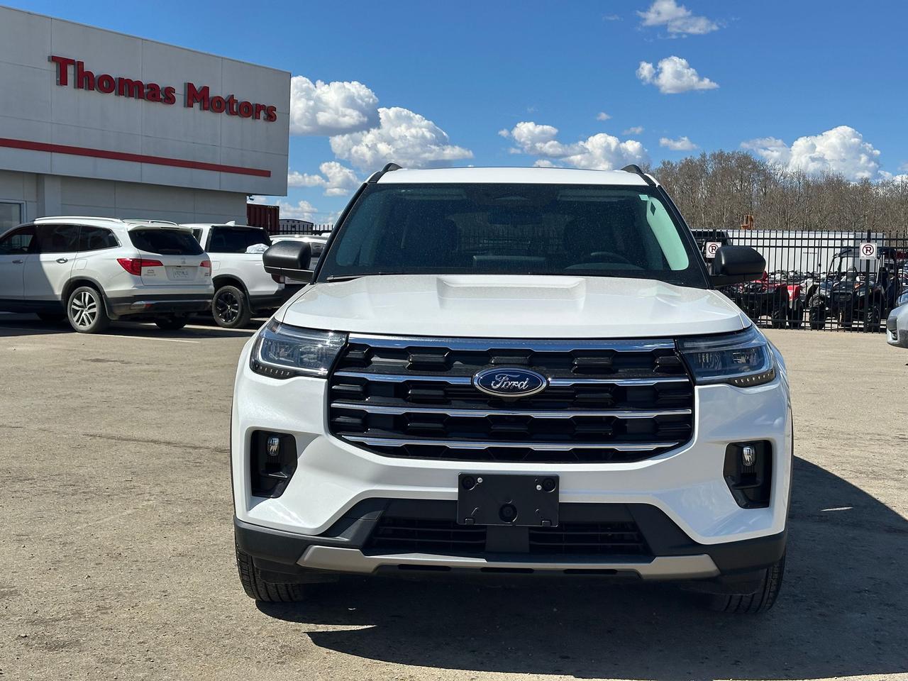 2025 Ford Explorer Active 4WD Photo1