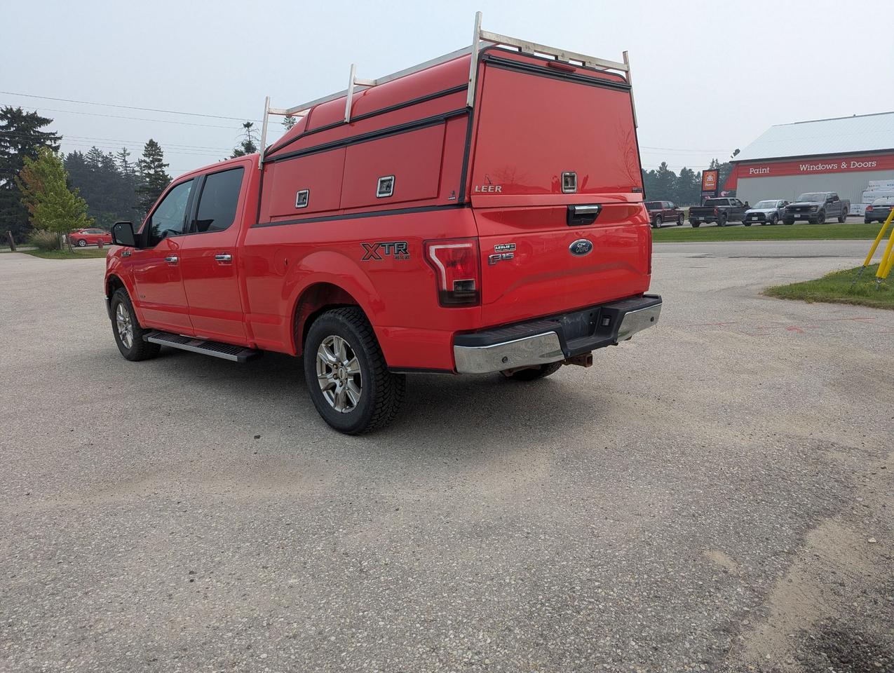 2017 Ford F-150 XLT 4WD SuperCrew 6.5' Box Photo3
