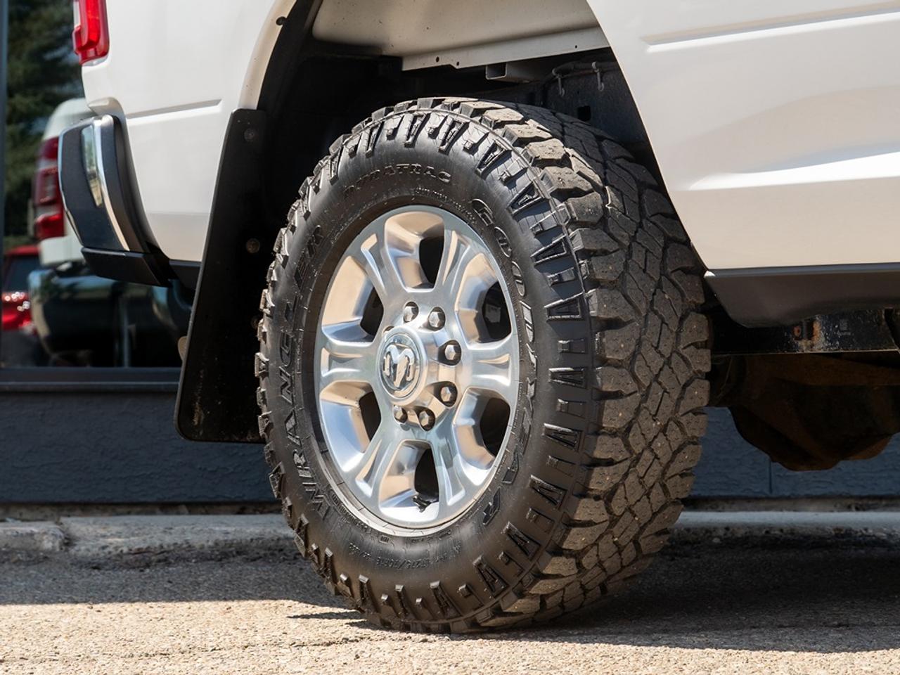 2020 RAM 2500 Big Horn 4x4 Crew Cab 6'4" Box Photo25