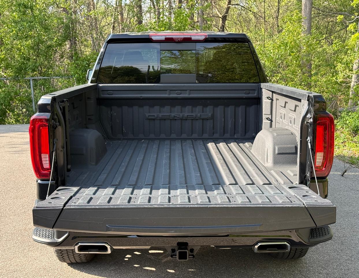 2022 GMC Sierra 1500 4WD Crew Cab 157" Denali Photo