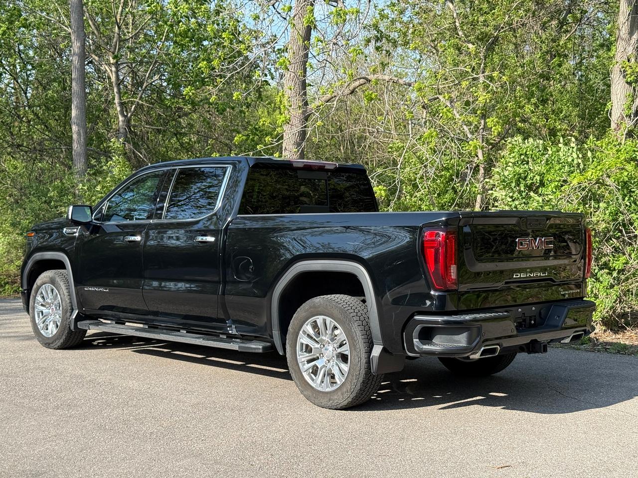2022 GMC Sierra 1500 4WD Crew Cab 157" Denali Photo