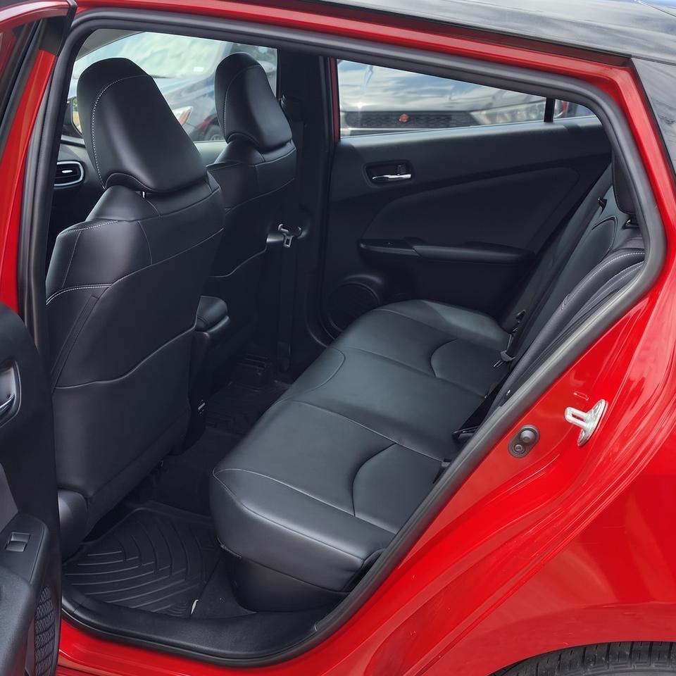 2022 Toyota Prius Prime UPGRADE / NO ACCIDENTS / LEATHER / NAV / HTD SEATS Photo4
