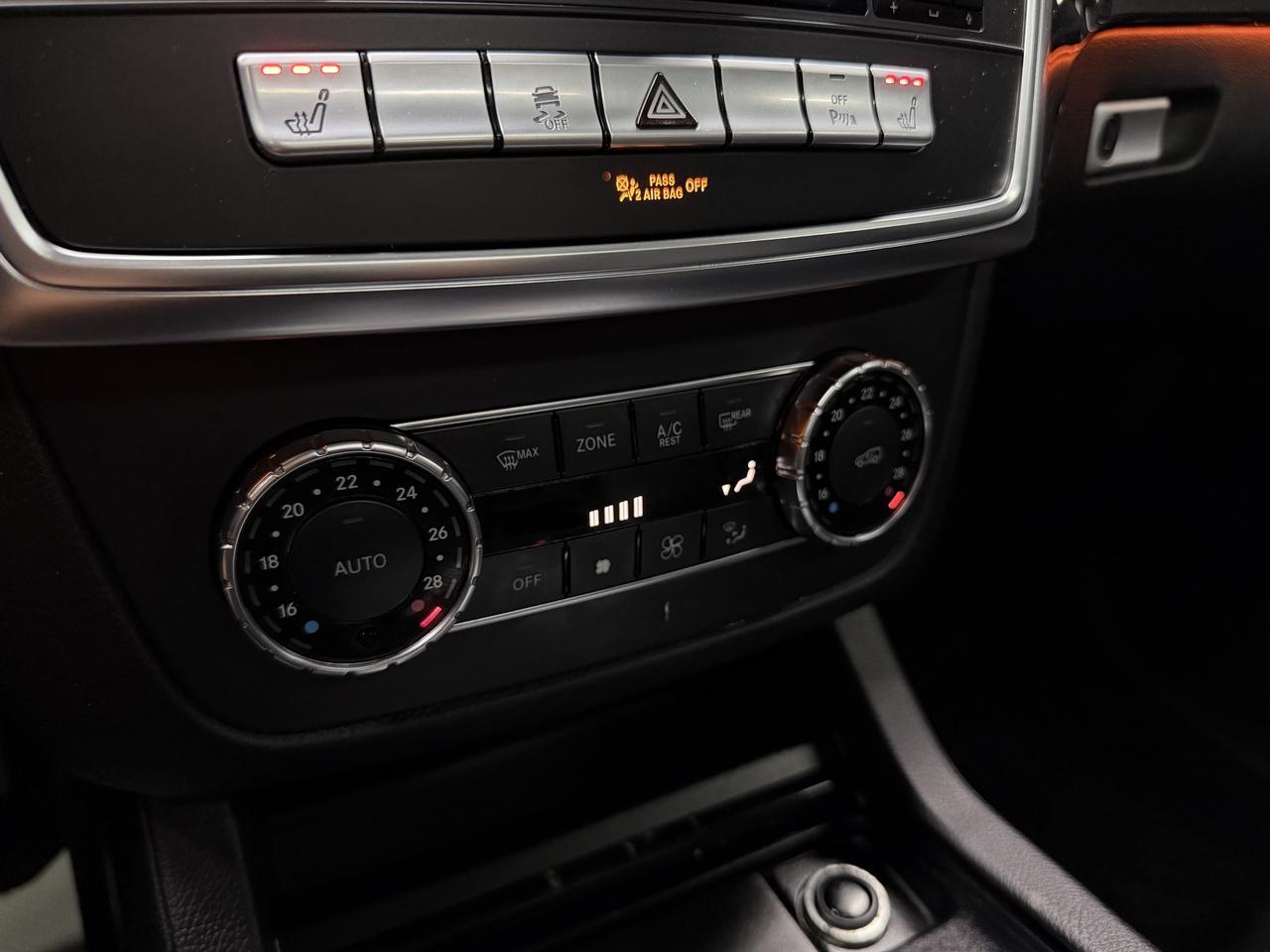 2013 Mercedes-Benz GL350 BLUETEC|AMG PKG|7PASS|REAR DVD|BSM|FCW|LKA|PANO| Photo