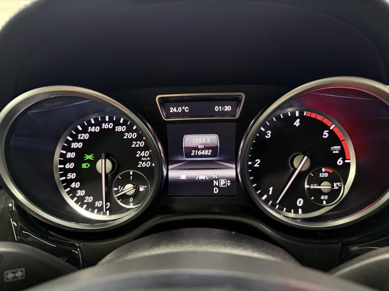 2013 Mercedes-Benz GL350 BLUETEC|AMG PKG|7PASS|REAR DVD|BSM|FCW|LKA|PANO| Photo