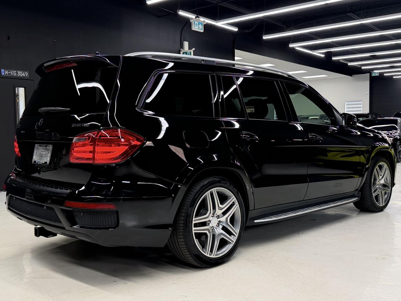 2013 Mercedes-Benz GL350 BLUETEC|AMG PKG|7PASS|REAR DVD|BSM|FCW|LKA|PANO| Photo