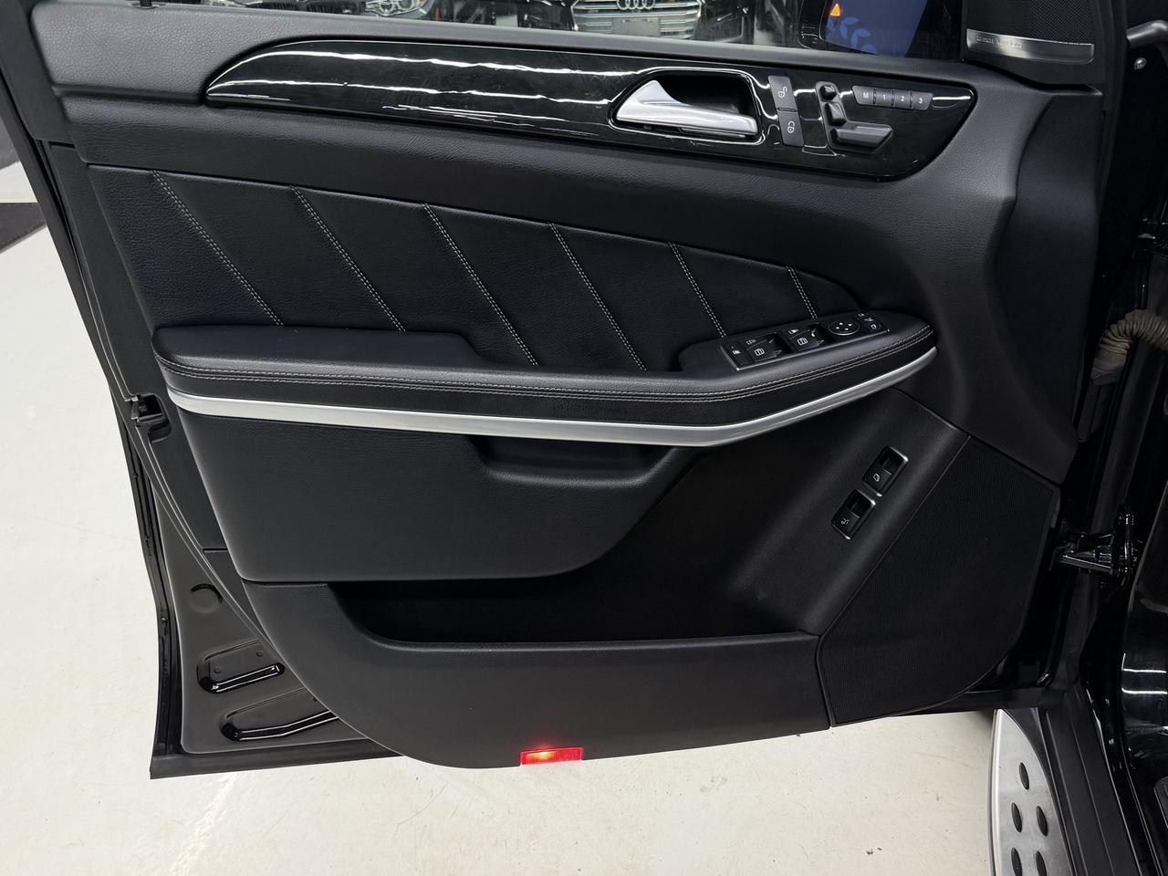2013 Mercedes-Benz GL350 BLUETEC|AMG PKG|7PASS|REAR DVD|BSM|FCW|LKA|PANO| Photo