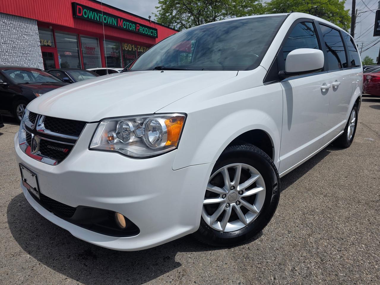 2018 Dodge Grand Caravan SXT Premium Plus Photo