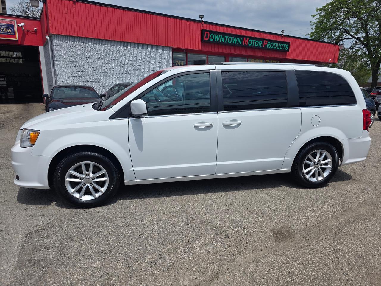 2018 Dodge Grand Caravan SXT Premium Plus Photo