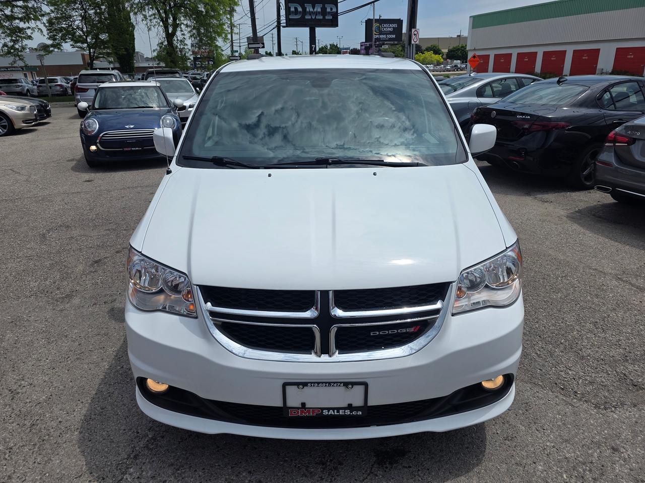 2018 Dodge Grand Caravan SXT Premium Plus Photo