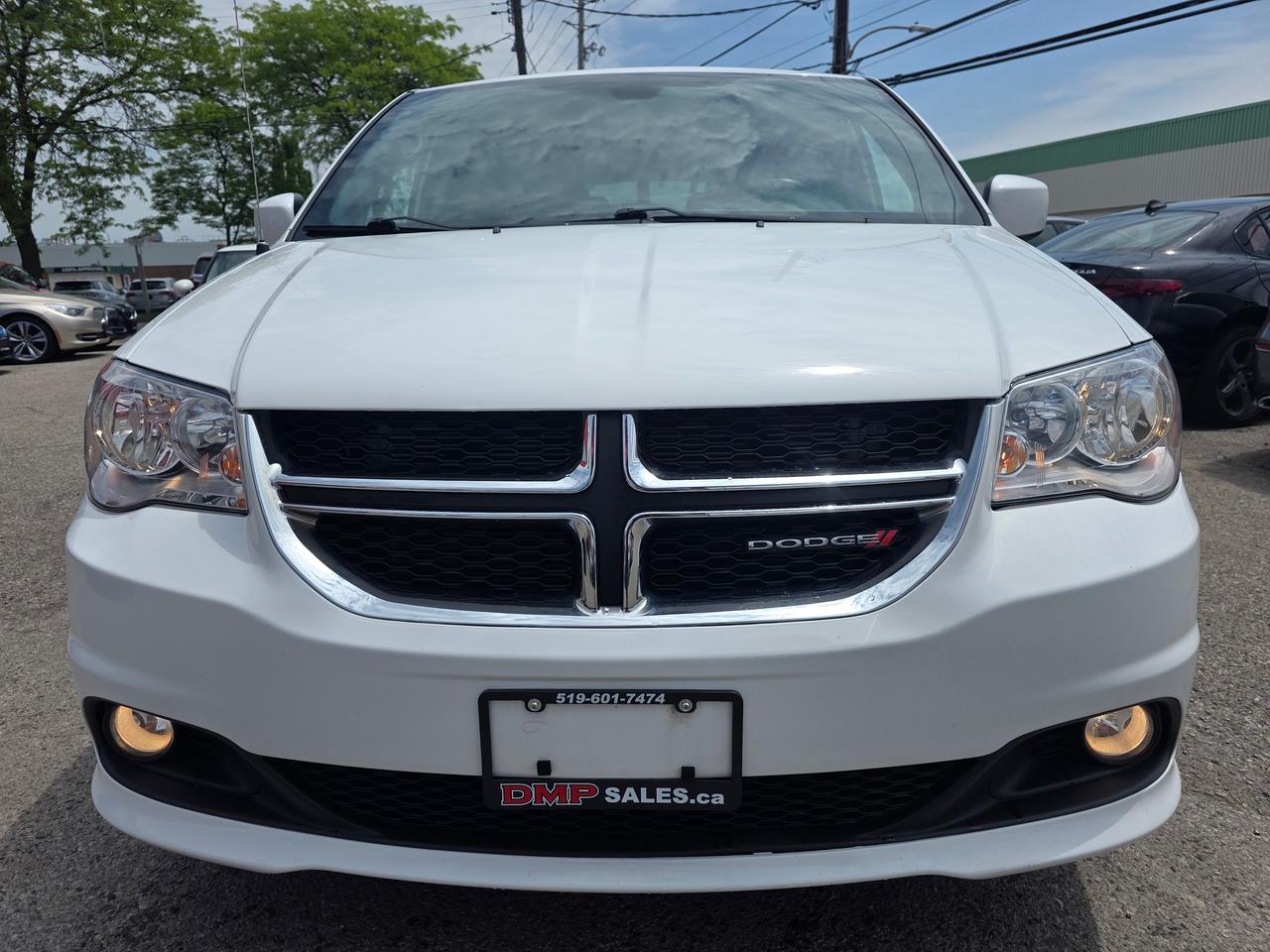 2018 Dodge Grand Caravan SXT Premium Plus Photo