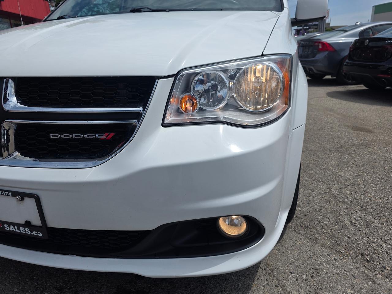 2018 Dodge Grand Caravan SXT Premium Plus Photo