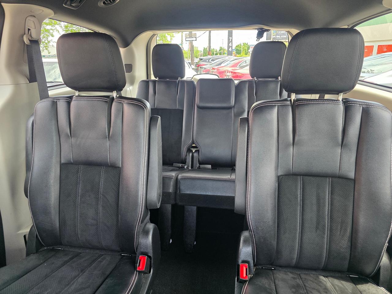 2018 Dodge Grand Caravan SXT Premium Plus Photo