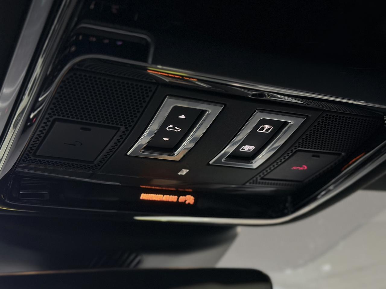 2018 Land Rover Range Rover Velar R-DYNAMIC|P180D|NAV|BACKUP|BSM|LDW|PANO|CARPLAY| Photo