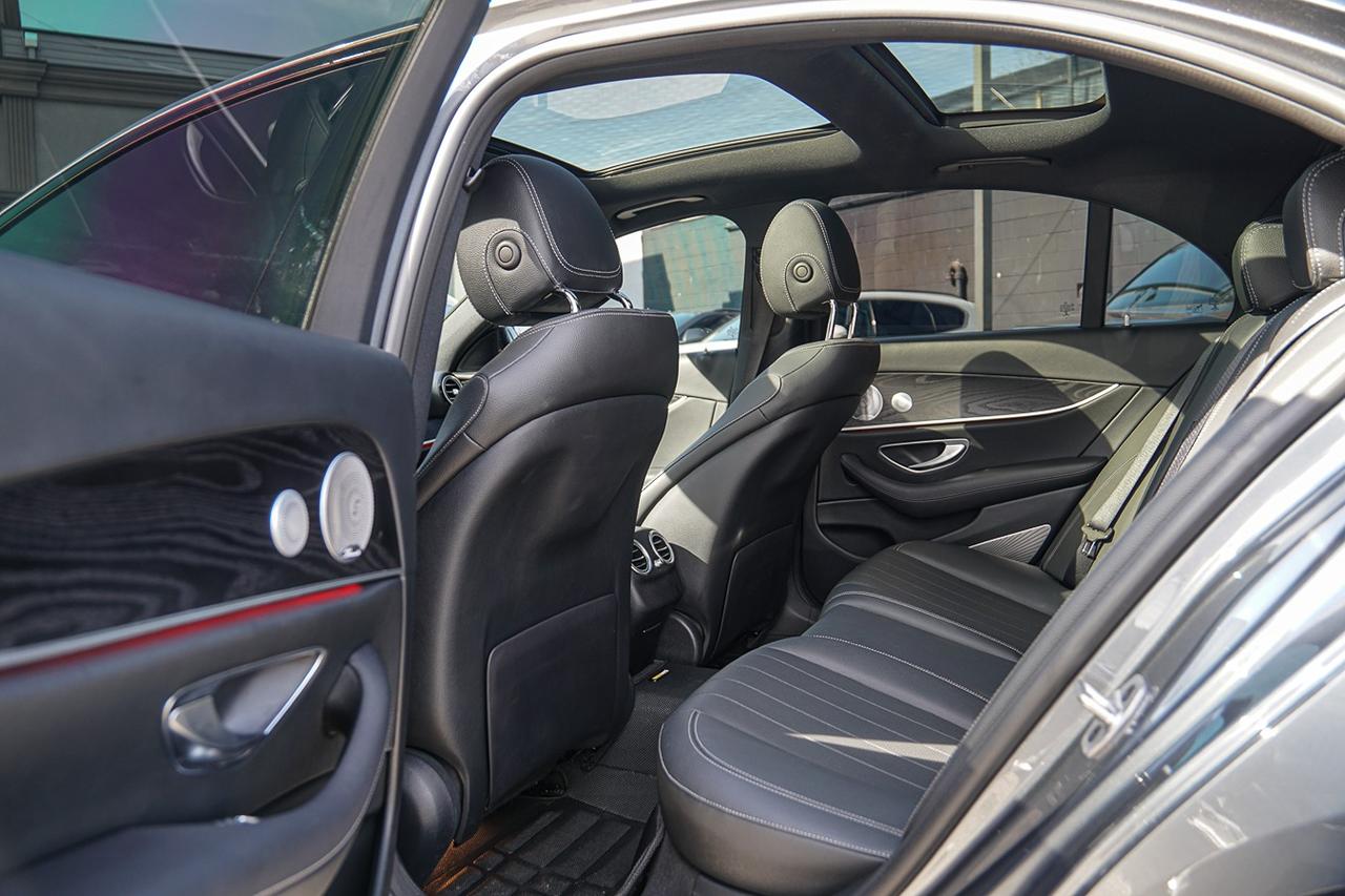 2020 Mercedes-Benz E-Class E 350 4MATIC |AMG PKG|HUD|BURMESTER|PANO| Photo