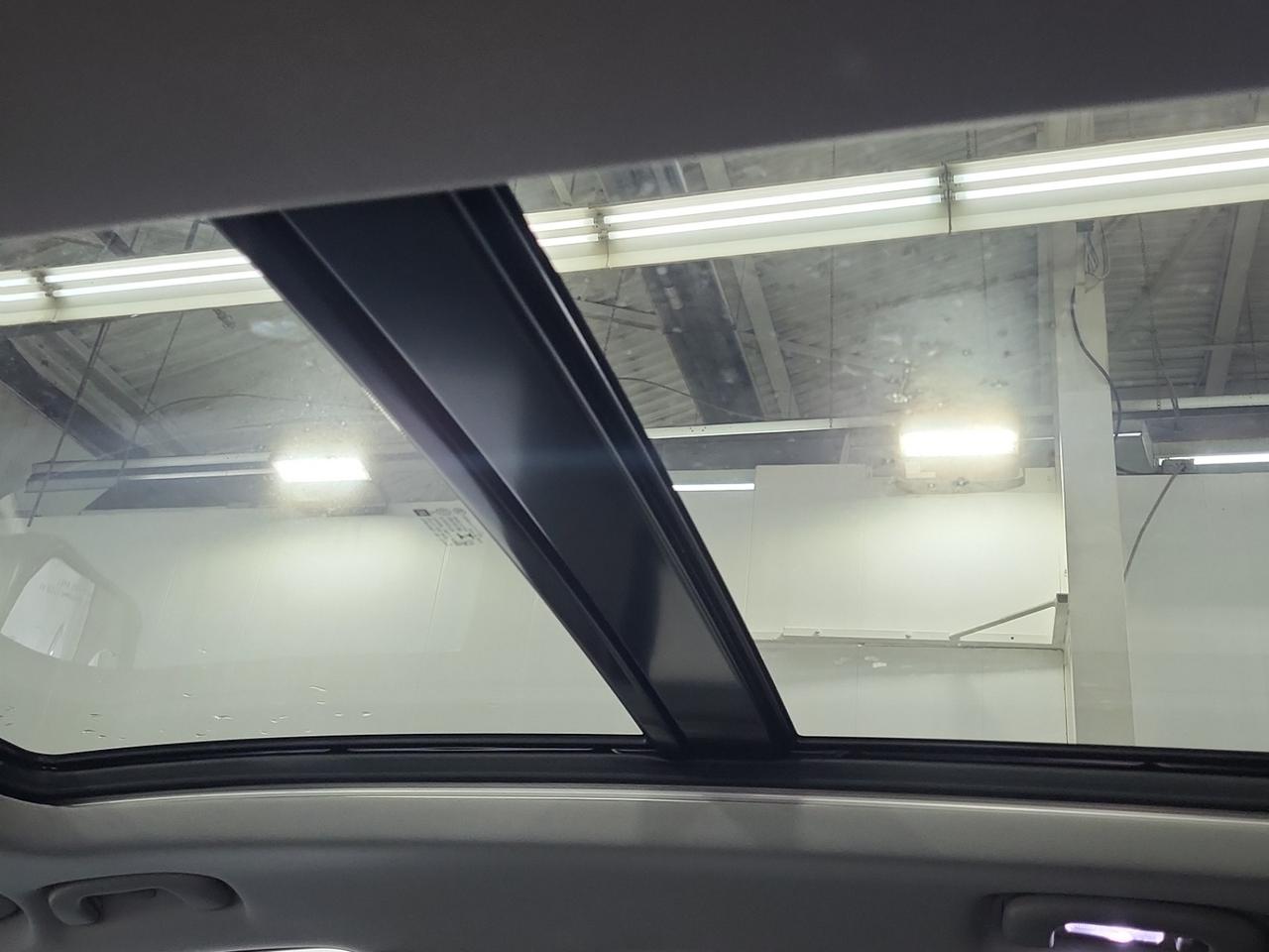 2022 GMC Terrain SLE AWD - ELEVATION PKG, PANO ROOF, HEATED SEATS! - Photo #21