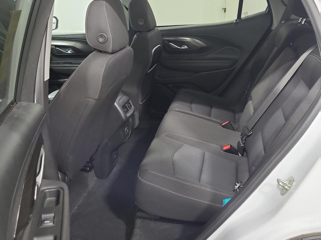 2022 GMC Terrain SLE AWD - ELEVATION PKG, PANO ROOF, HEATED SEATS! Photo