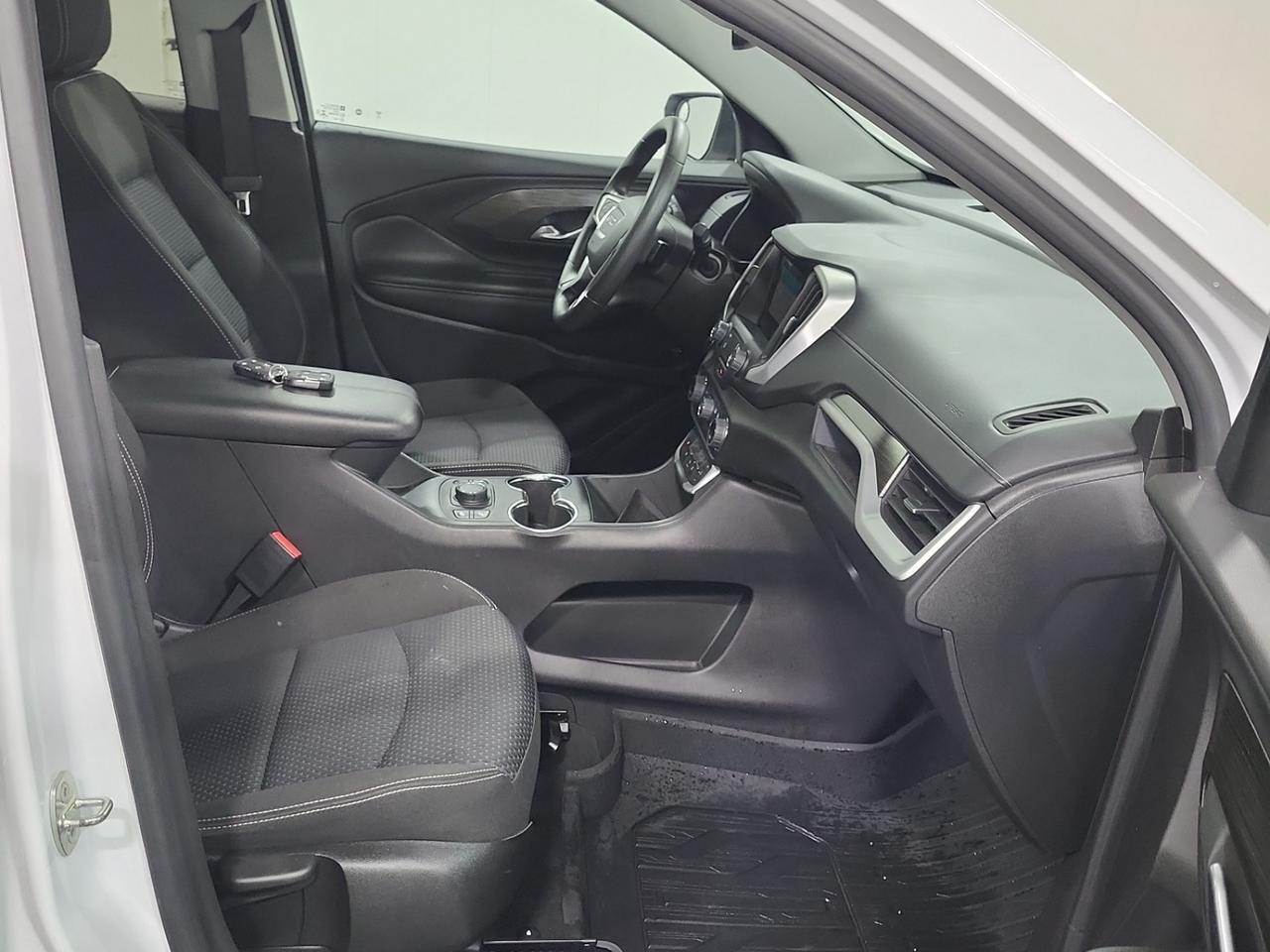 2022 GMC Terrain SLE AWD - ELEVATION PKG, PANO ROOF, HEATED SEATS! - Photo #23