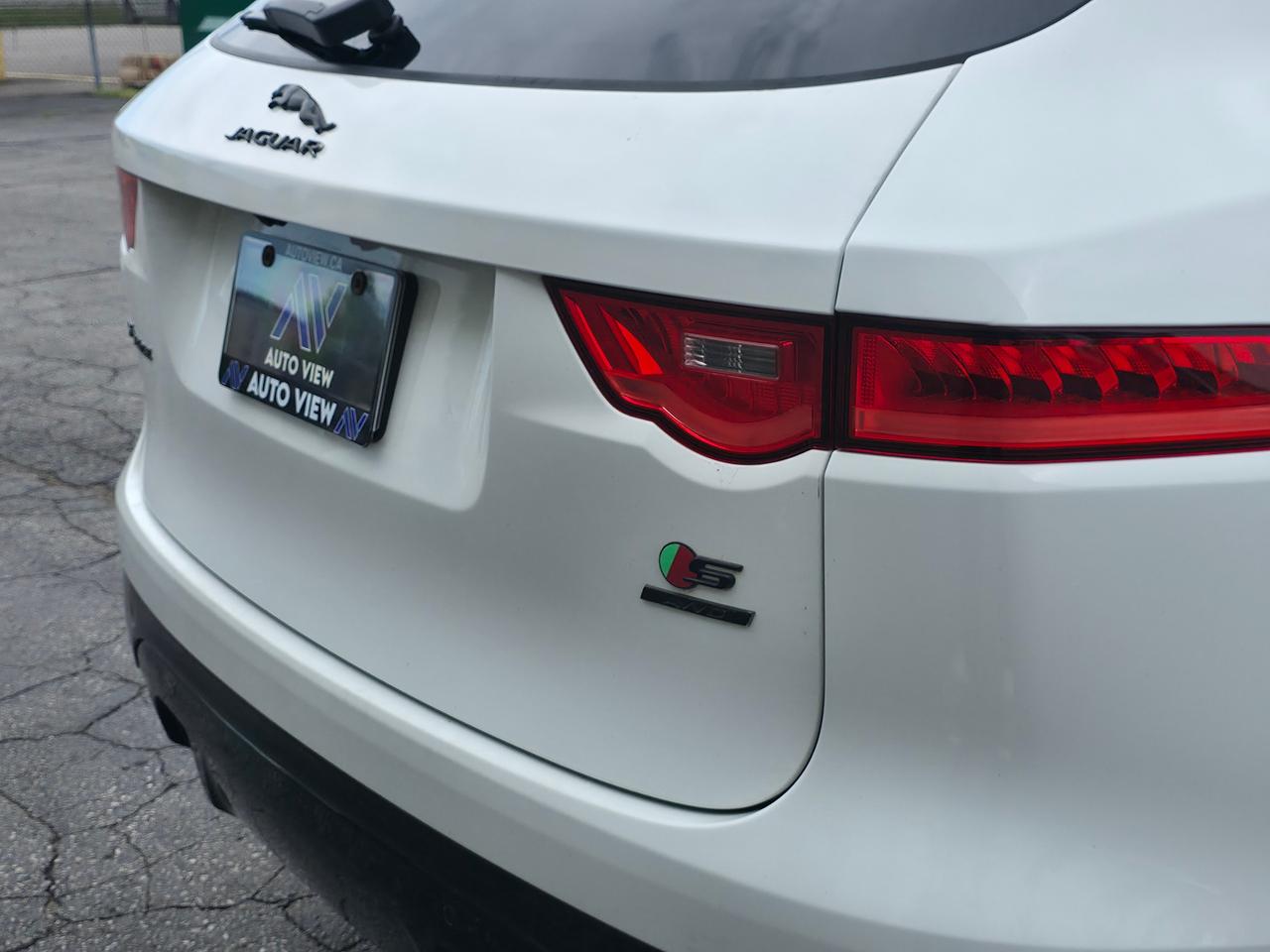 2019 Jaguar F-PACE S AWD *GREAT COMPACT SUV* Photo