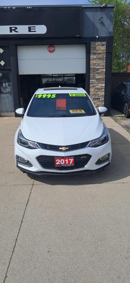 2017 Chevrolet Cruze LT Photo