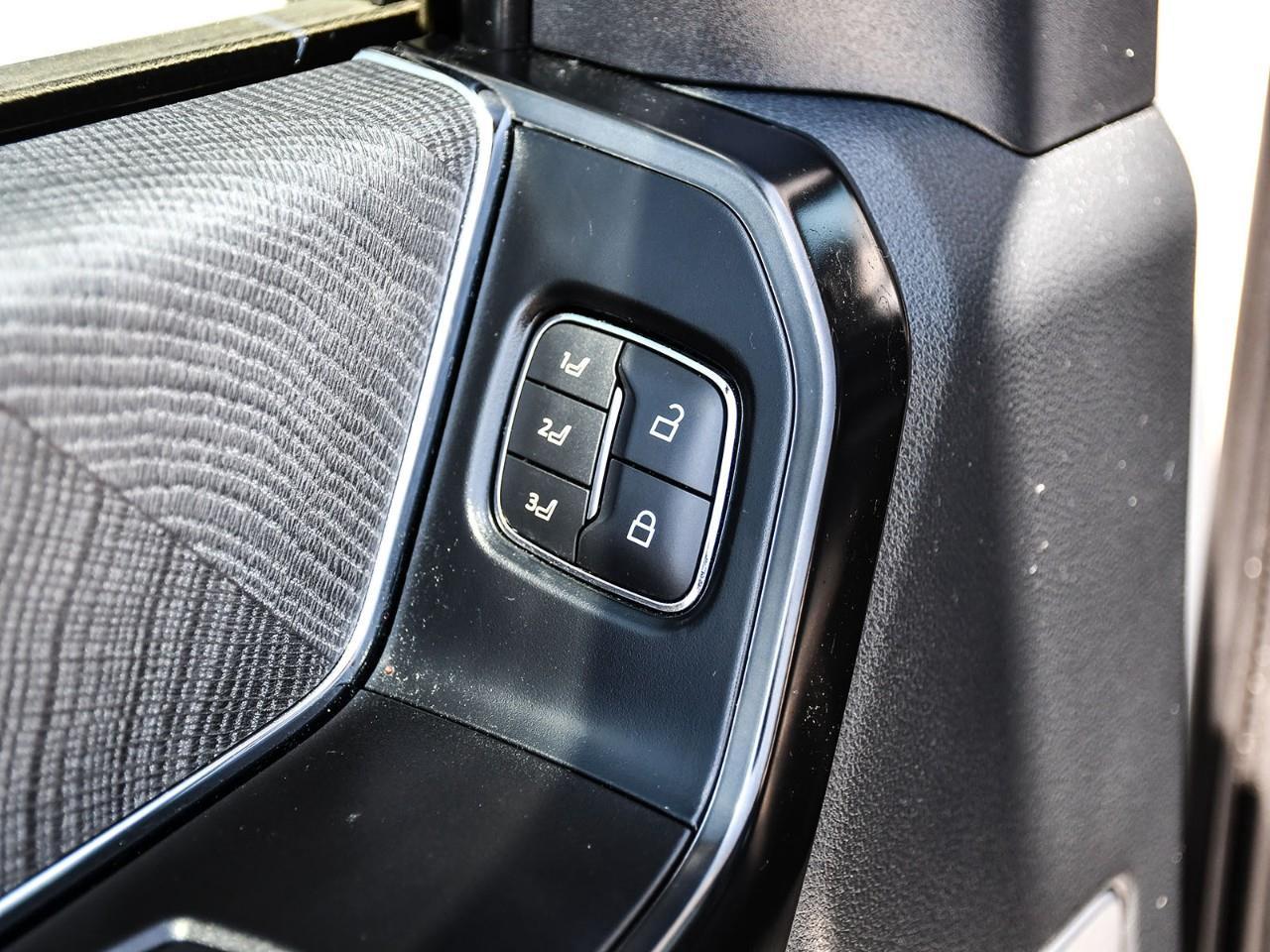 2022 Ford F-150 Platinum NAV | SUNROOF | HTD & COOLED SEATS | REMOTE START Photo