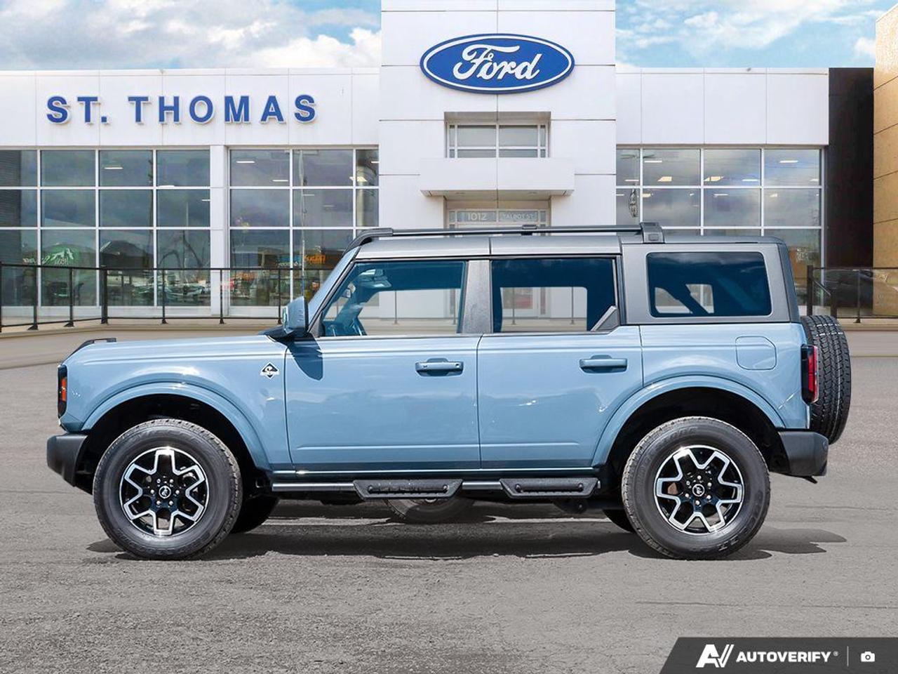 2024 Ford Bronco Outer Banks Photo2