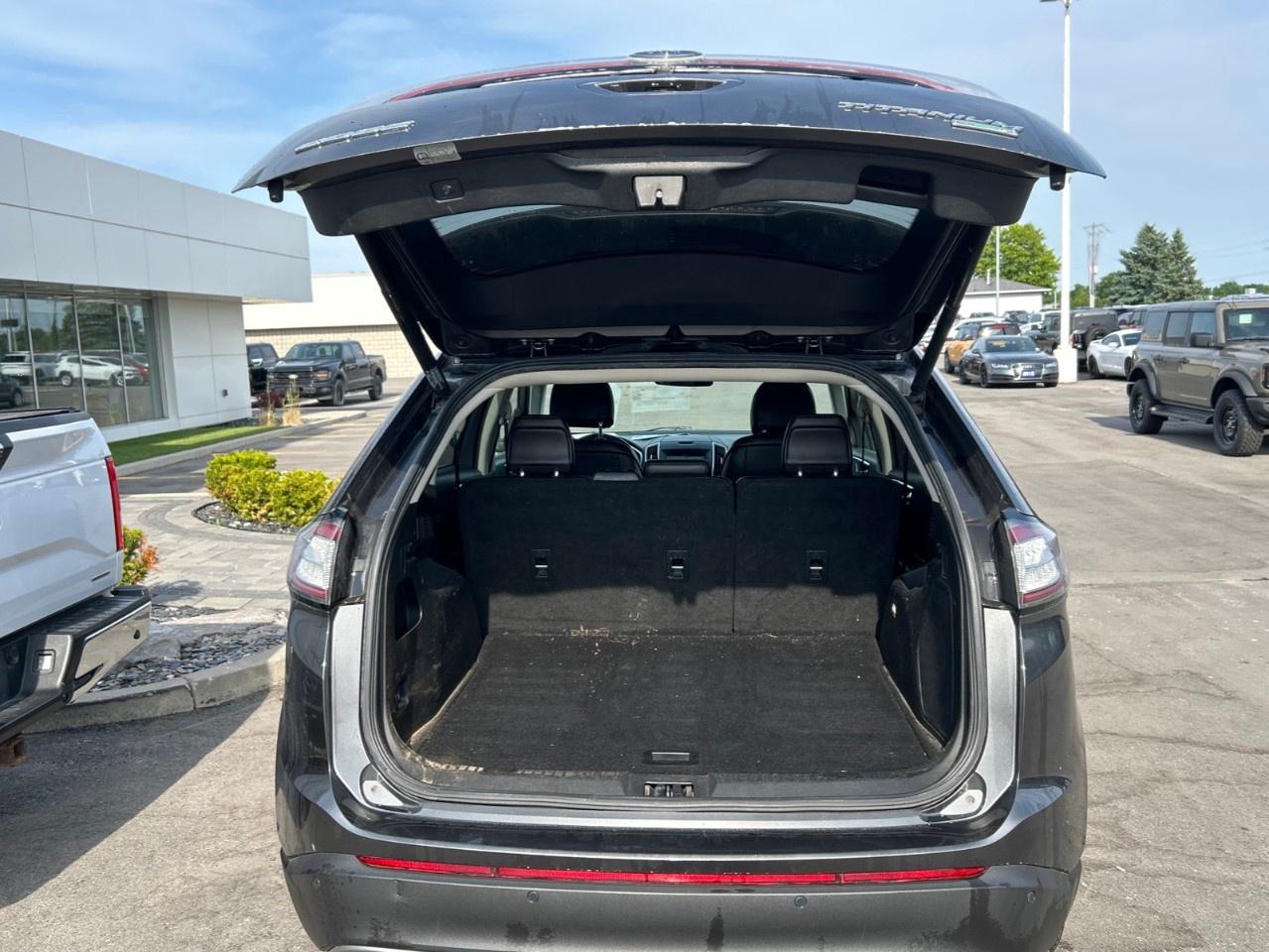 2018 Ford Edge TITANIUM FWD Photo