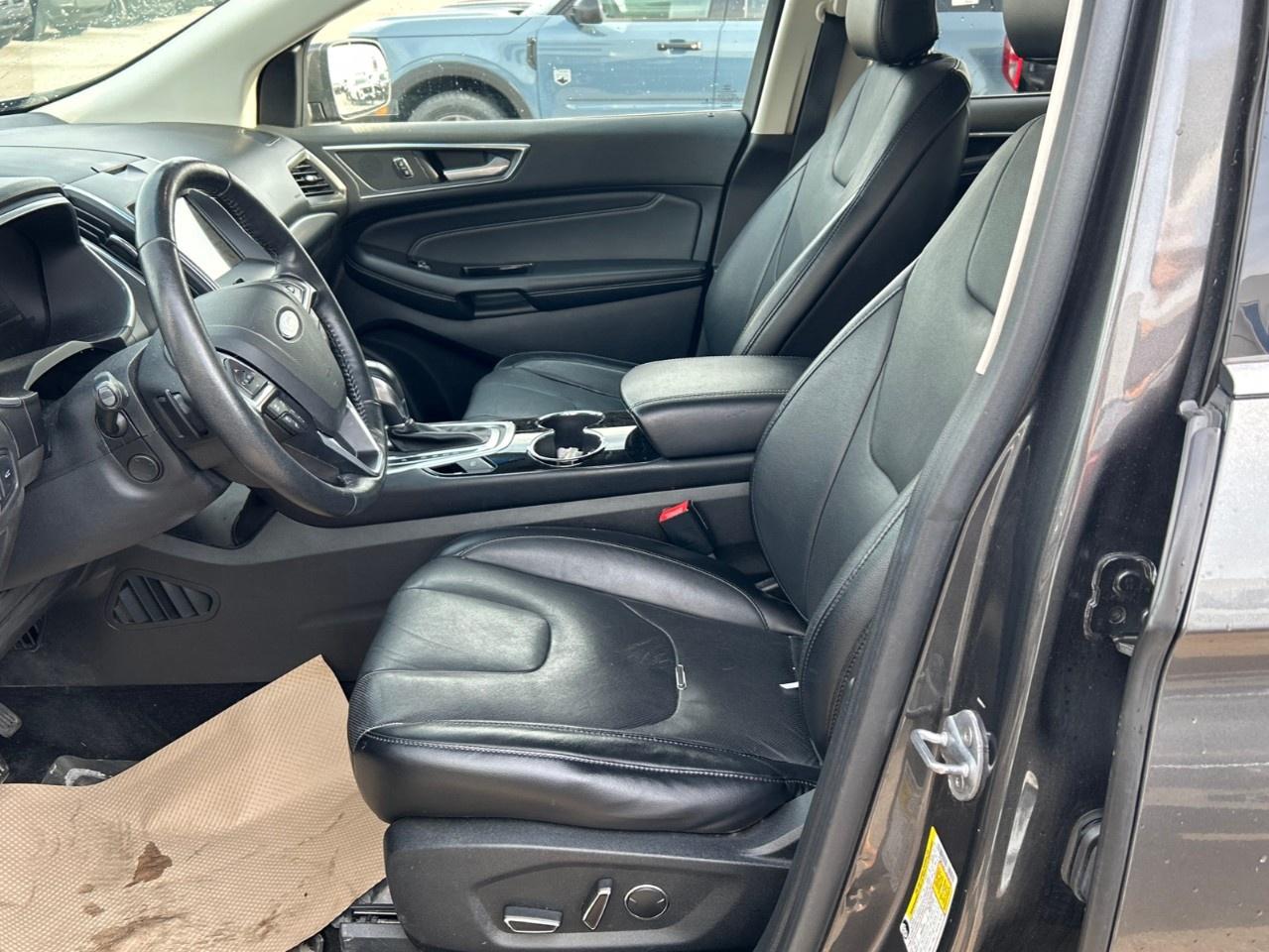 2018 Ford Edge TITANIUM FWD Photo