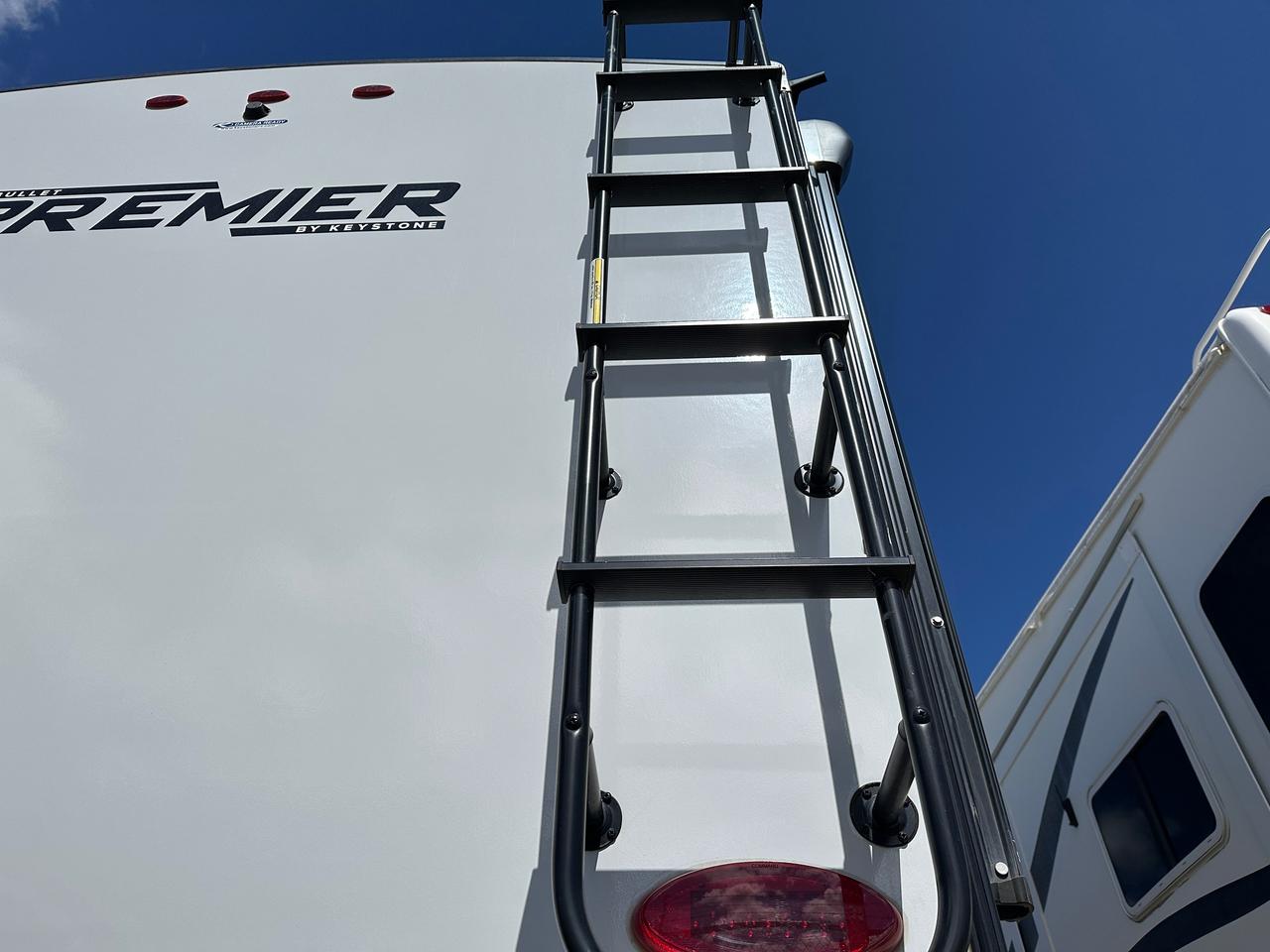 2023 Keystone RV Bullet Premier 26RBPR 