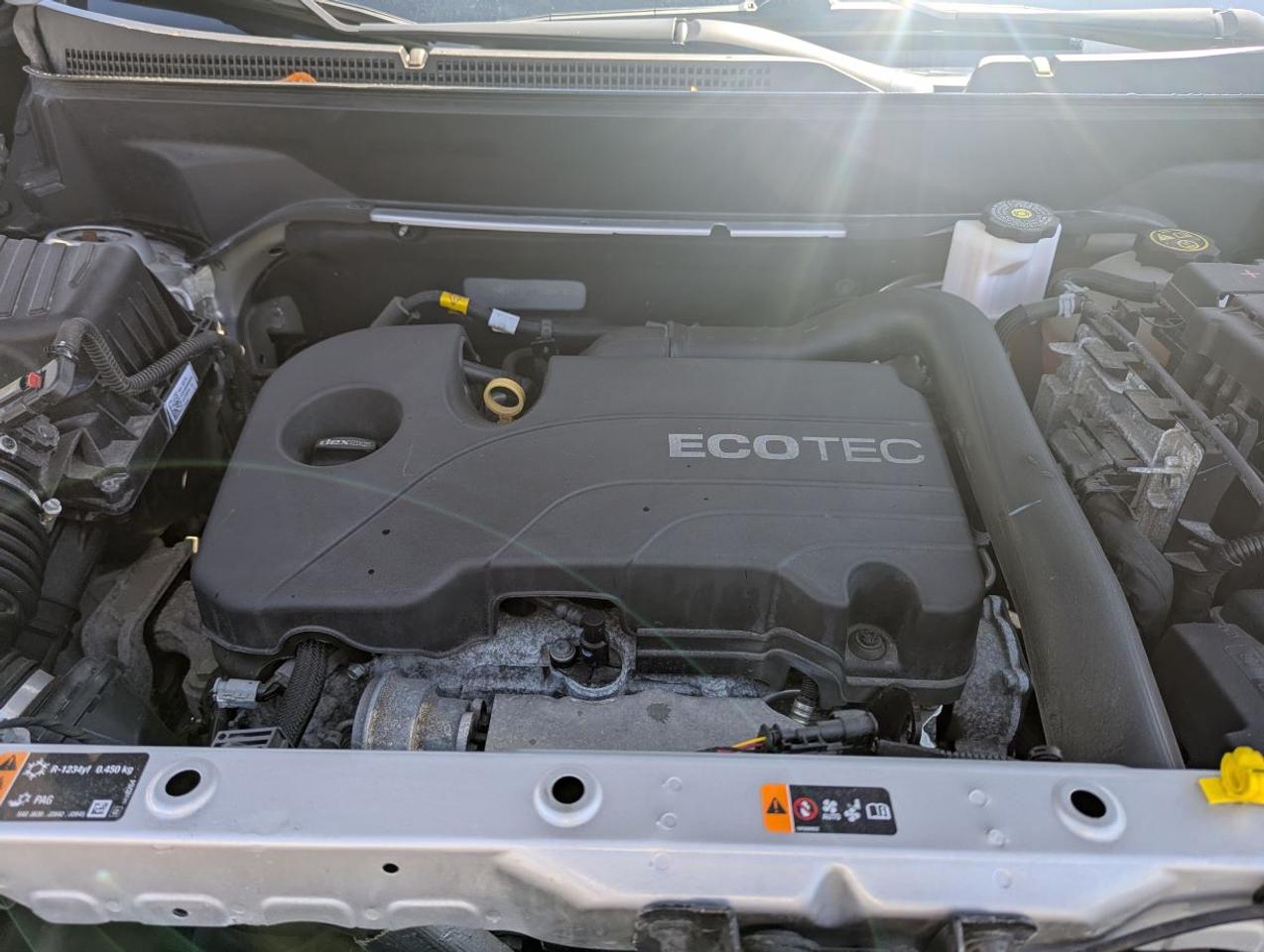 2021 Chevrolet Equinox LS WITH APPLE CARPLAY!! Photo