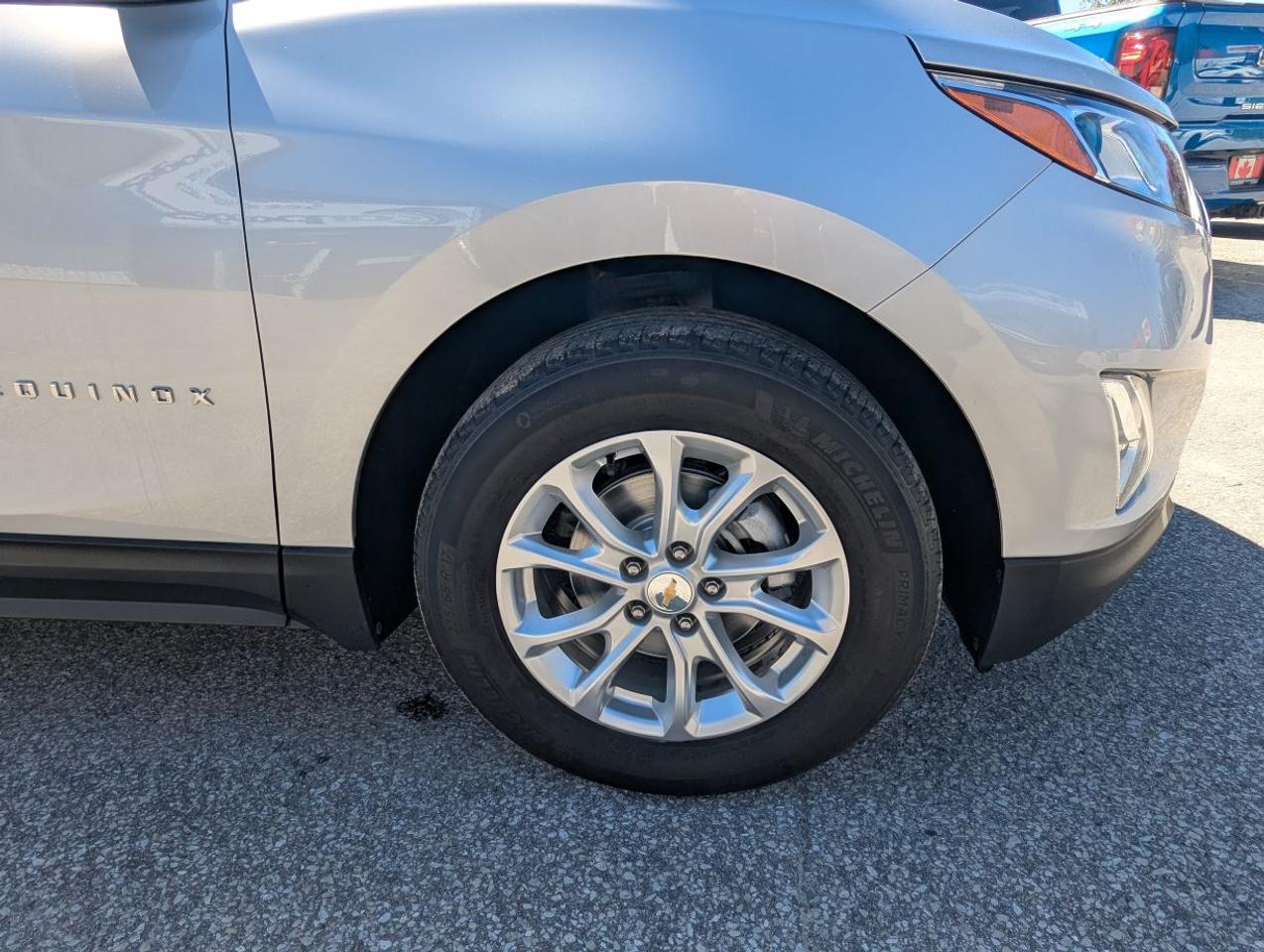 2021 Chevrolet Equinox LS WITH APPLE CARPLAY!! Photo