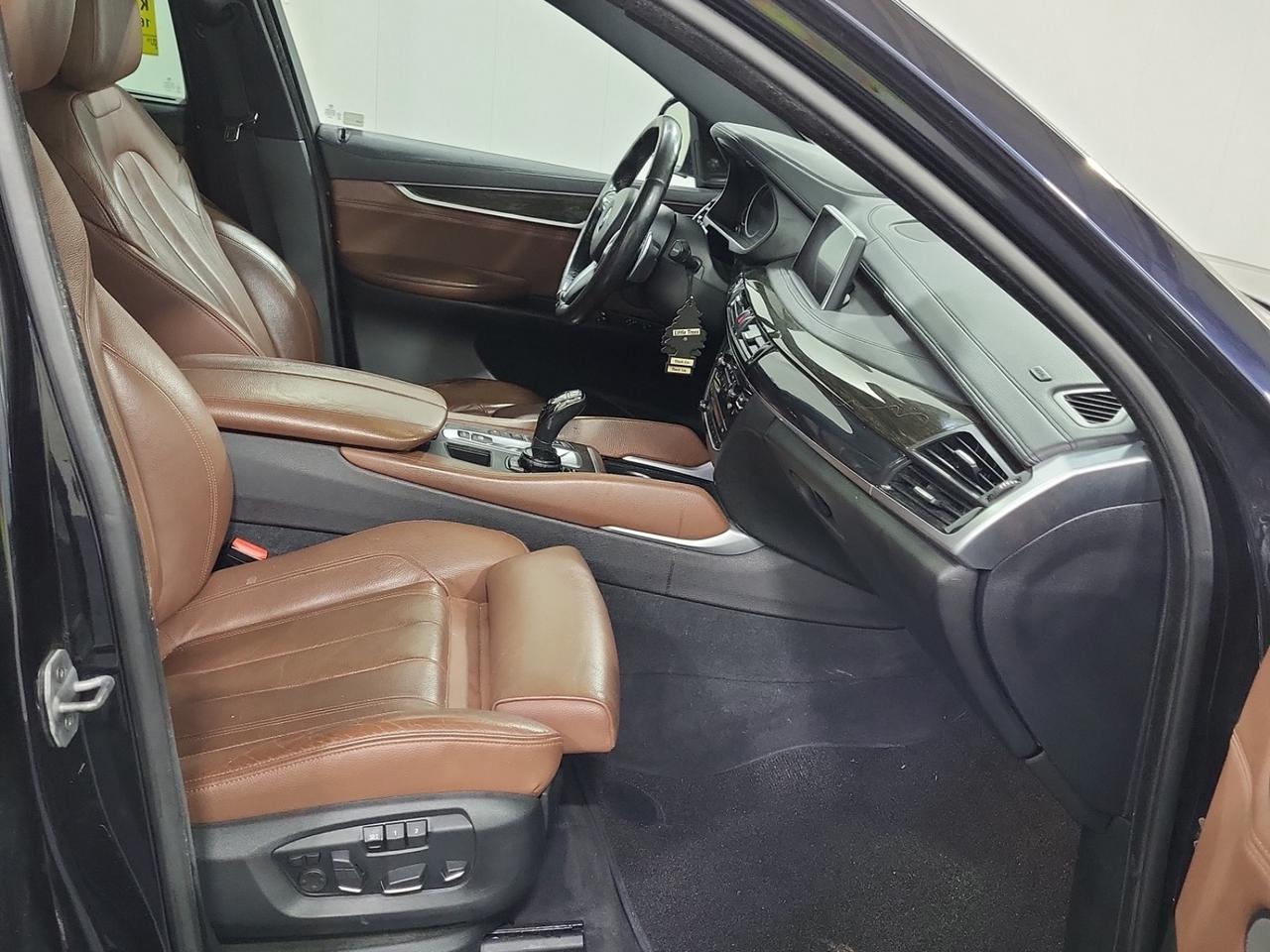 2015 BMW X6 xDrive35i Photo