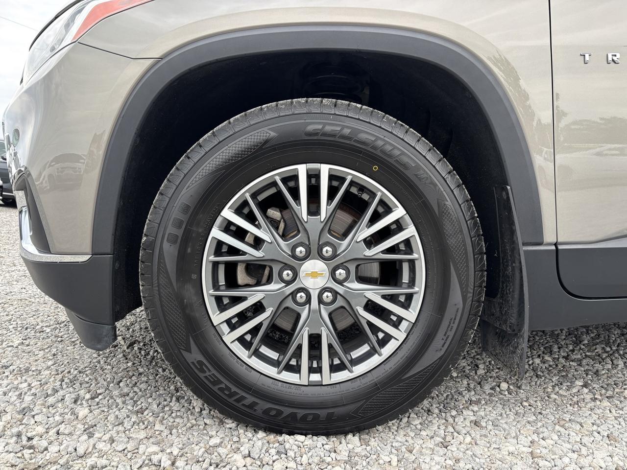 2019 Chevrolet Traverse LT Cloth AWD Photo