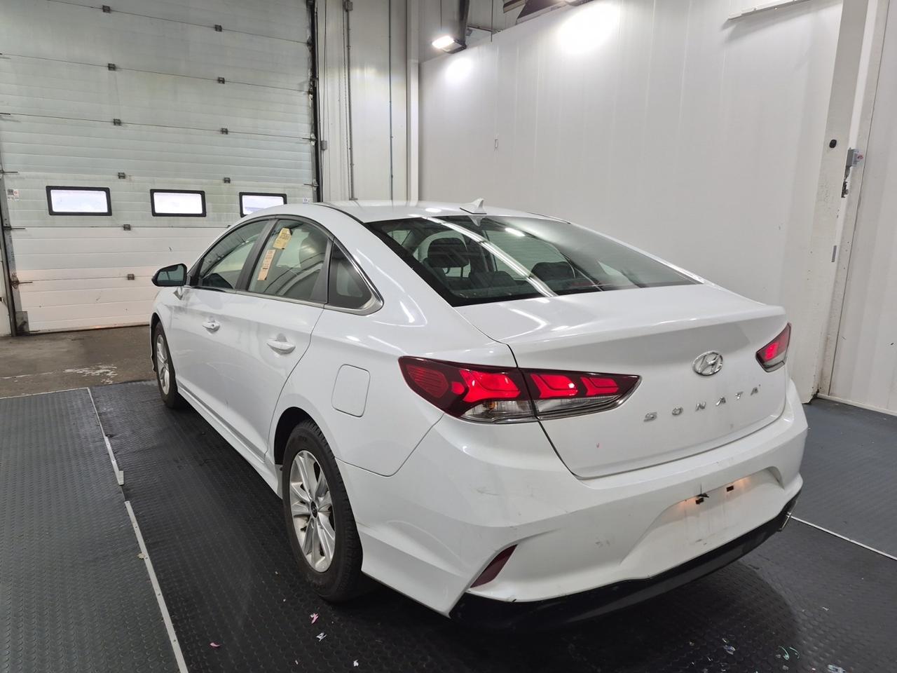2018 Hyundai Sonata GL Photo