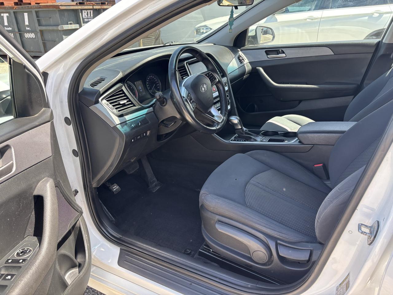 2018 Hyundai Sonata GL Photo
