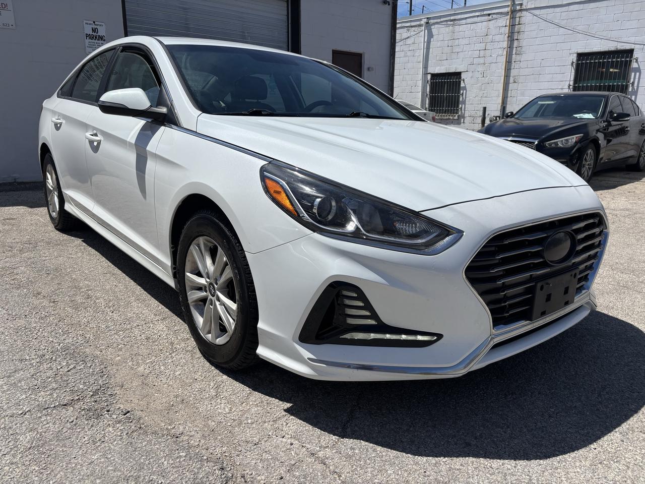 2018 Hyundai Sonata GL Photo
