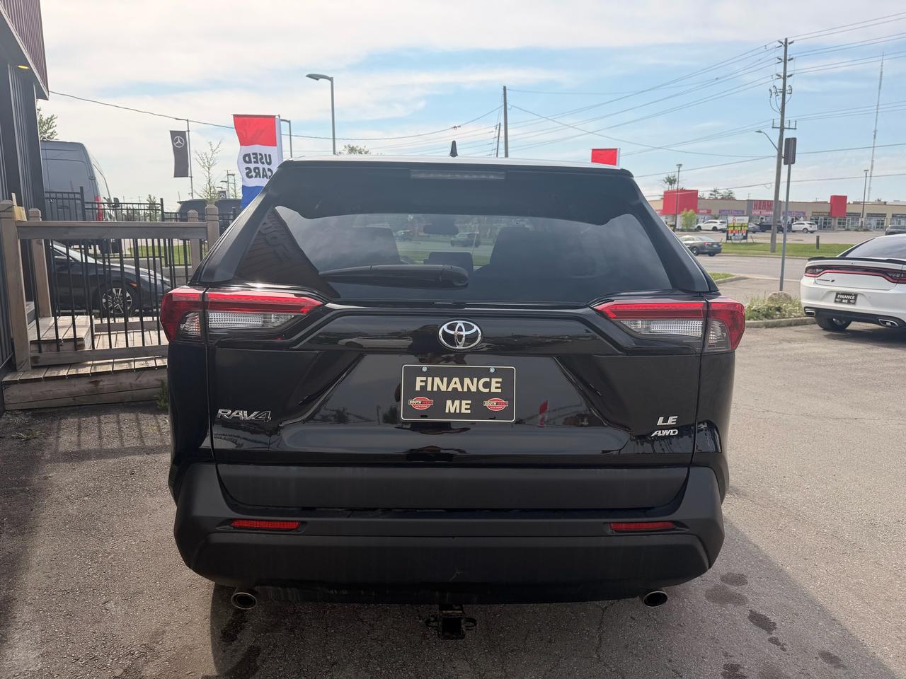 2022 Toyota RAV4 LE Photo